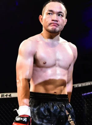 パーソナルジムifの井島　裕彰トレーナー